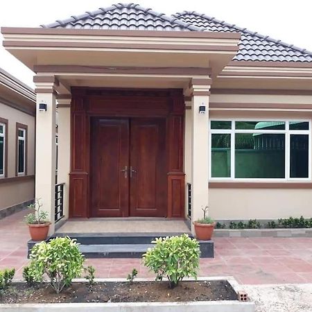 Serei Saophoan Villa Homestay Sisophon 外观 照片